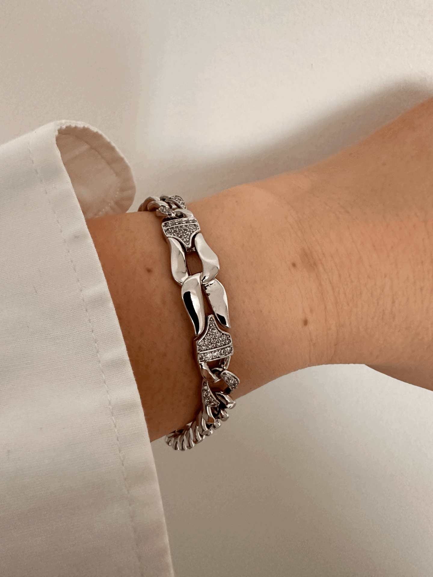 VIP SILVER LALE MODEL BİLEKLİK