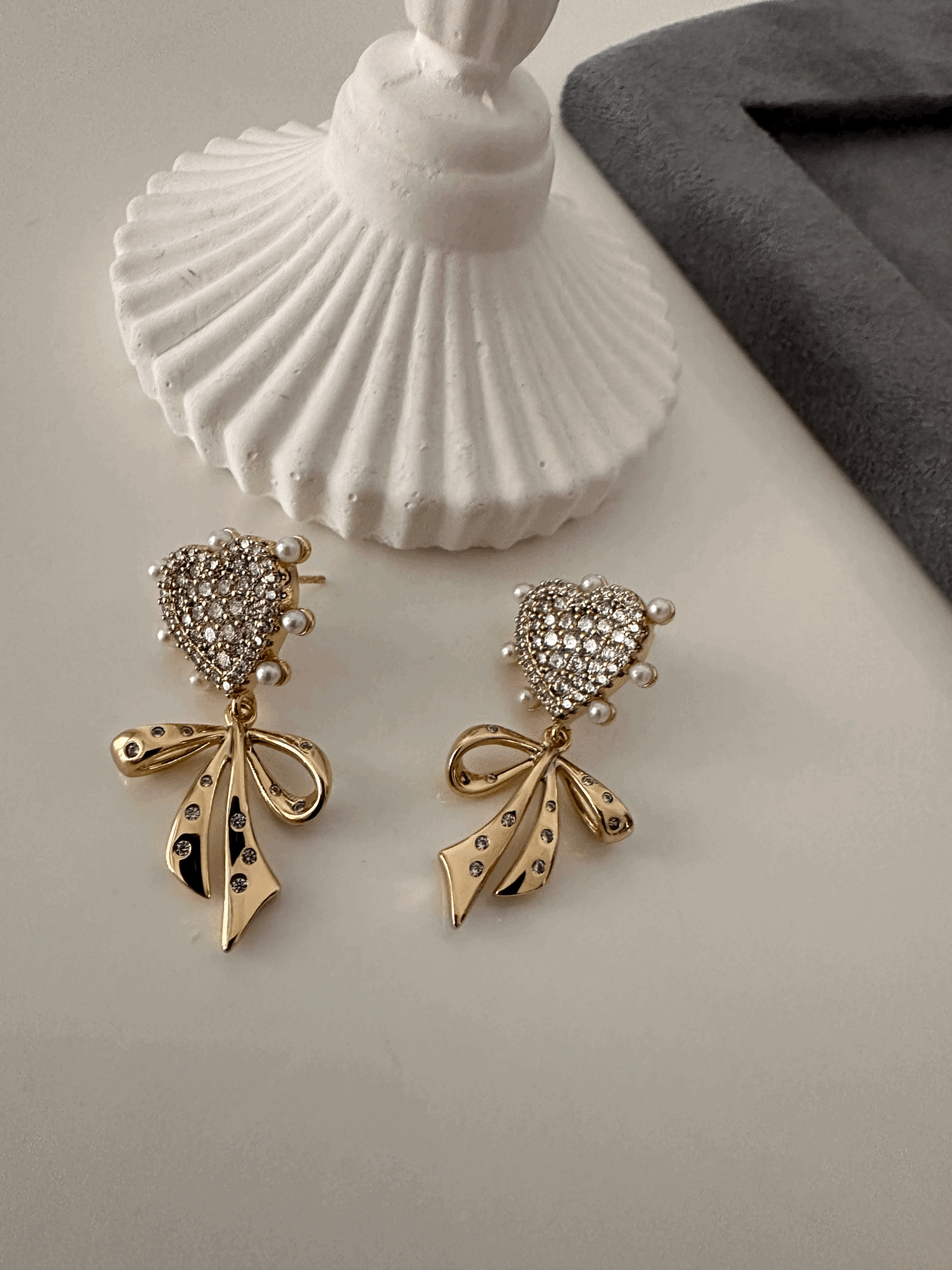 VIP 14 K KALPLİ KÜPE